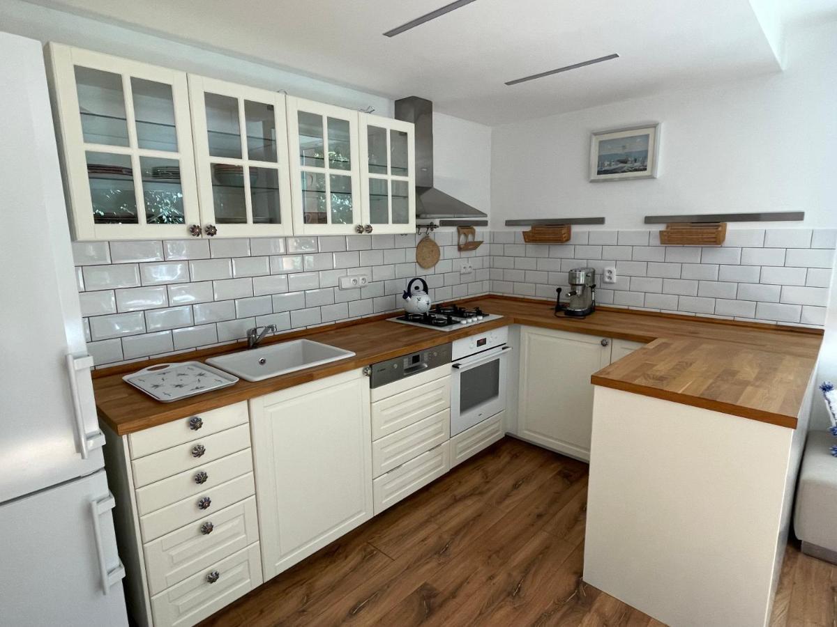 70M2 Romantic Living In The Old Town With Garden 布拉迪斯拉发 外观 照片