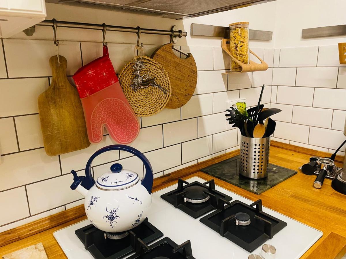 70M2 Romantic Living In The Old Town With Garden 布拉迪斯拉发 外观 照片