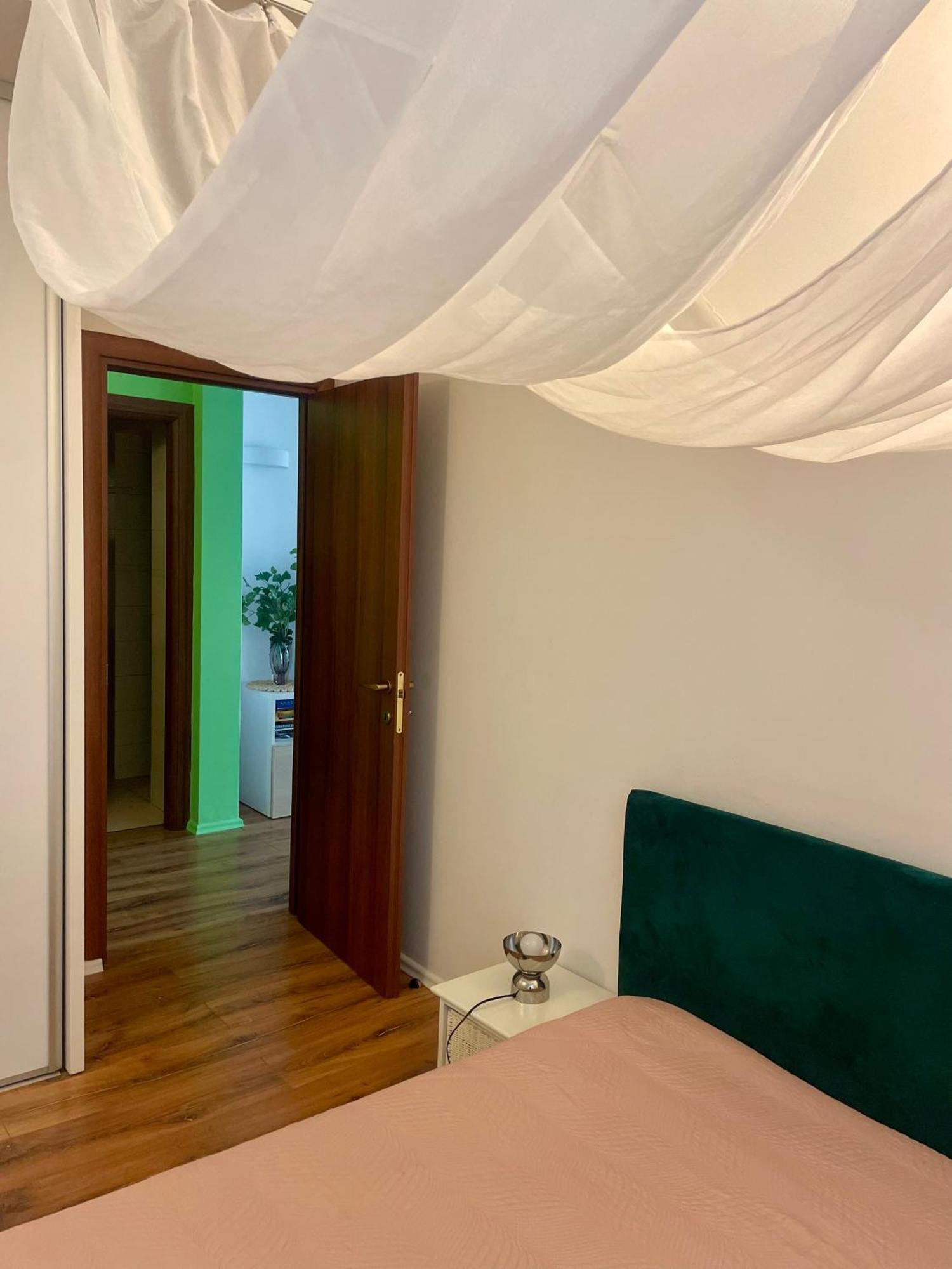 70M2 Romantic Living In The Old Town With Garden 布拉迪斯拉发 外观 照片
